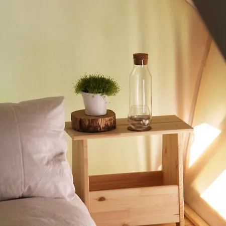 Glamping Tent Water Village Rogla Tente de luxe Oplotnica